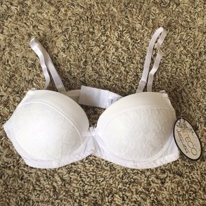 NWT Lace bra 34B